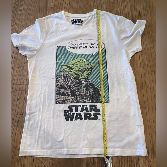 Yoda Star Wars Tshirt “Do or do not there is no try” off white cotton/polyester - Picture 3 of 6